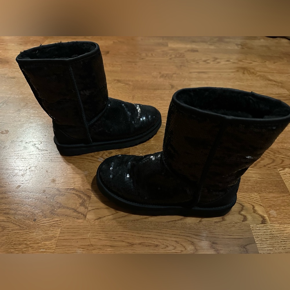 Rare Classic Short Black Sequin UGG Boots Size 7 - Picture 9 of 9